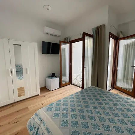 Sa Troppa De Sos Chentu 4*