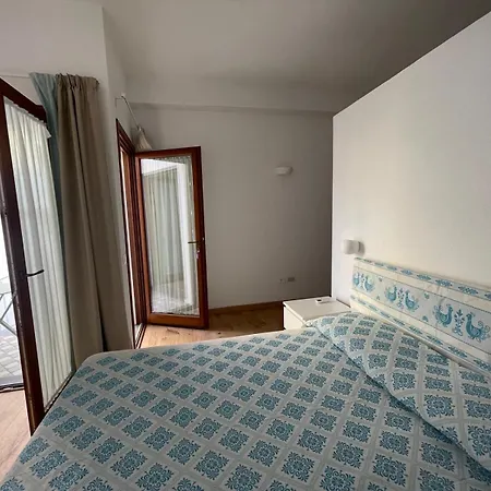 Sa Troppa De Sos Chentu Guest house