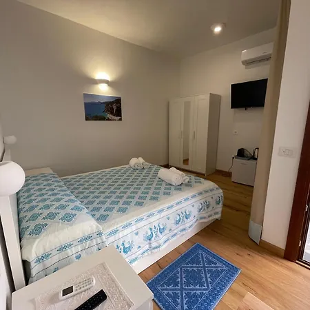 Sa Troppa De Sos Chentu 4*